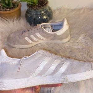 pink/ purple adidas. <3